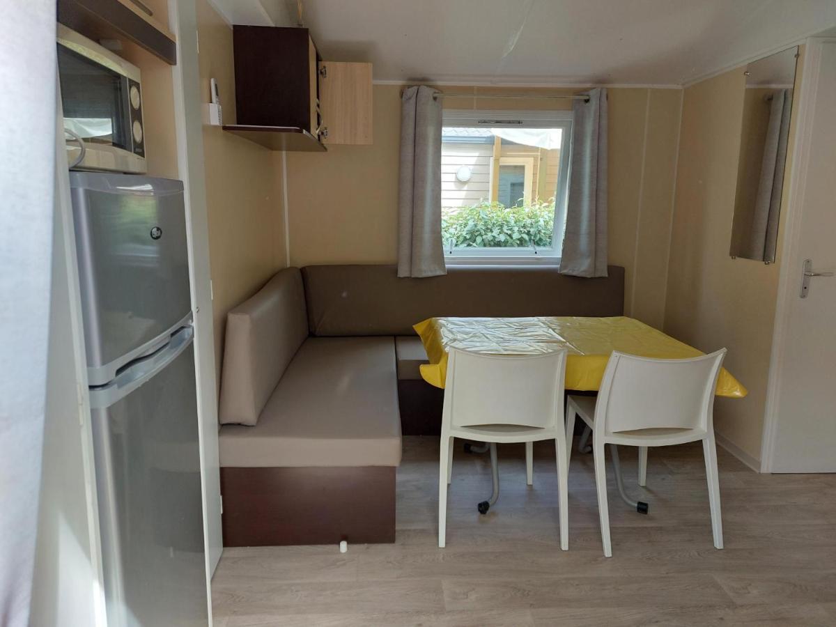 Mobil Home Tout Confort 6 Personnes Climatise Au Pied Du Luberon Ла-Рок-д'Антерон Екстер'єр фото